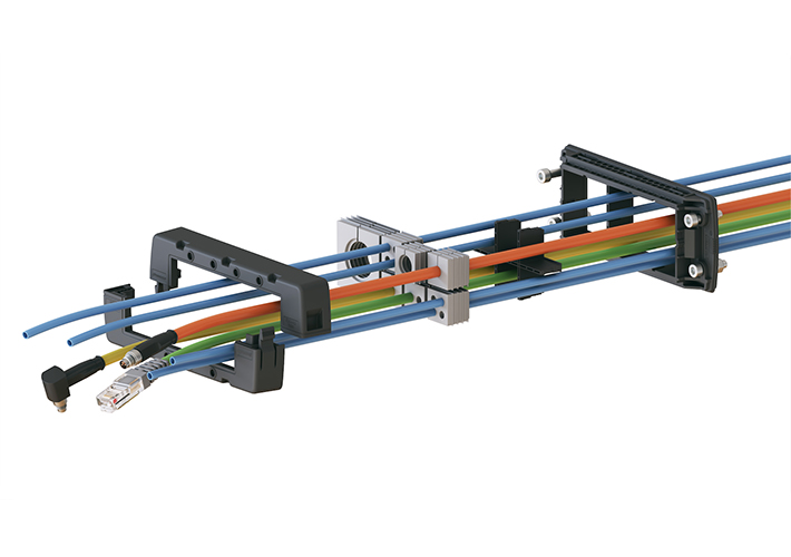 Foto Paso de cables modular KDSI-SR instalado desde afuera